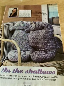 In The Shallows Susan Cowper’s Seahorse Chunky Cushion Knitting Pattern - Picture 1 of 2
