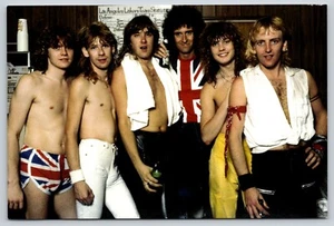 Postkarte Def Leppard englische Rockband Rick Savage Joe Elliott Phil Collen Musik - Bild 1 von 2