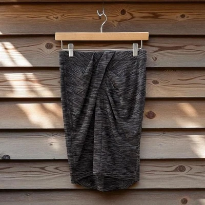 NUEVO CON ETIQUETAS Lululemon ¡Dónde Falda! ¡Gris! ¡Talla 6! ¡Nuevo! Foto 1 de 4