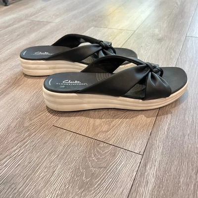 Clarks Cloudsteppers Womens Black Wedge Flip Flop Sandals Size 9 - Image 1 of 4