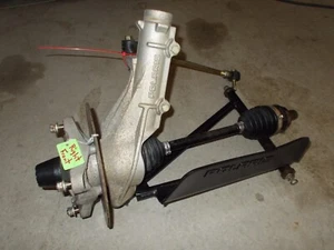 2014 Polaris Sportsman 800 Right Front Drive Shaft Hub Spindle Tierod Strut Moun - Picture 1 of 4