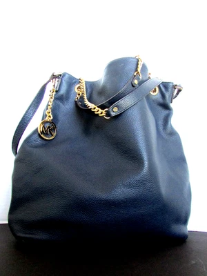 Bolsa de mão Michael Kors XLarge Hobo/Slouch ombro azul marinho couro alça corrente - Imagem 1 de 4