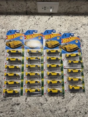 Hot Wheels Yellow Ferrari F40 LOT (x23) - Image 1 of 2