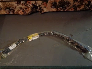 GM Lower Weather Strip 10383150 ( DN4470 Bin DS35) - Picture 1 of 2