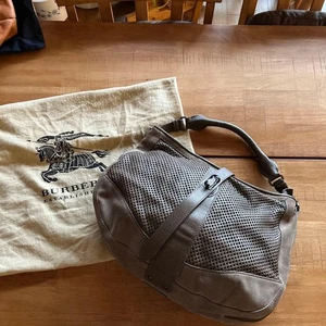 Burberry Schultertasche Wildleder Mesh Khaki Lederbesatz Gebraucht - Bild 1 von 6