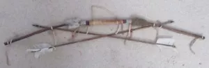 NATIVE AMERICAN INDIAN HAND CRAFTED BOW AND ARROW WALL HANGING - Picture 1 of 3