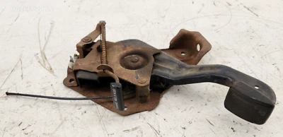 Conjunto de pedal de freno de estacionamiento de emergencia Ford F150 F250 F350 Bronco 1992-1996 OEM Foto 1 de 4