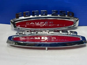 VINTAGE A PAIR 1969-70 FORD F-250 CAMPER SPECIAL C5TB-16720-D EMBLEM BADGE A7 - Imagen 1 de 7