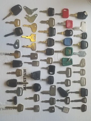 55 Heavy Equipment Keys Caterpillar Kubota Komatsu Daewoo John Deere JCB Sany  - Image 1 of 4