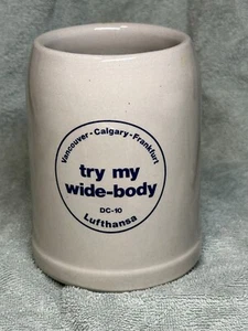 Seltener VINTAGE LUFTHANSA DC-10 FDR GERMANY STEINZEUG STEIN 0,5l - Bild 1 von 4