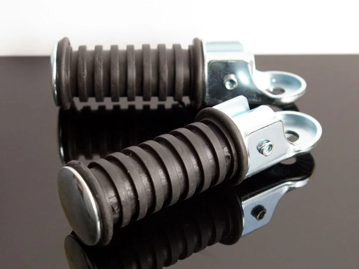 Sozius-Beifahrer-Fußrasten Rear Footrest Repose Pied Passager YAMAHA XT500 SR500 - Bild 1 von 1