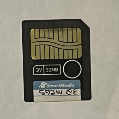 Olympus SmartMedia 32MB M-32P Camera Memory Card - Image 1 of 4