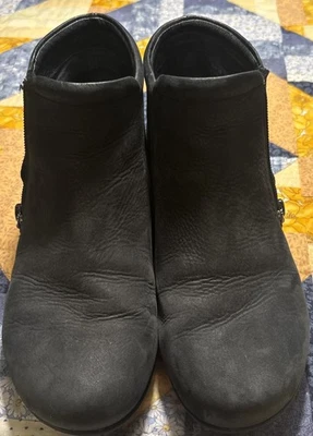 Dansko Lee Women’s Black Leather Ankle Boots Size 8.5-9 US 39  Booties NICE! - Image 1 of 4