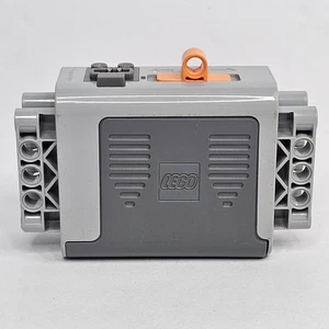 LEGO Power Functions AA Battery Box 8881 - Picture 1 of 10