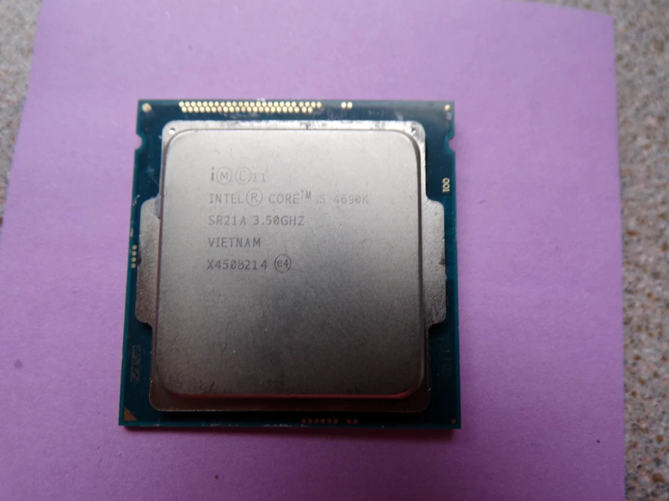 Procesador CPU Intel Core i5-4690K 3,50 GHz - Socket LGA 1150 - H3 cuatro núcleos #555 Foto 1 de 1