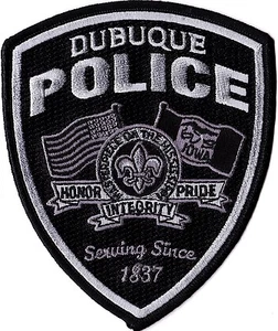 Dubuque Police Iowa IO subdued Iowa IO Police Patch - Picture 1 of 1