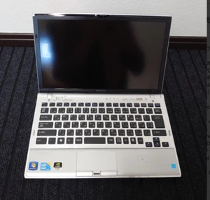 SONY VAIO Z 13.1 Laptop Silver Win10 Pro Core i5-560M GeForce GT 330M - Picture 1 of 11