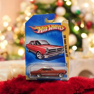 Ford Fairlane 31/42 '66 2009 Hot Wheels nuevos modelos  - Imagen 1 de 2