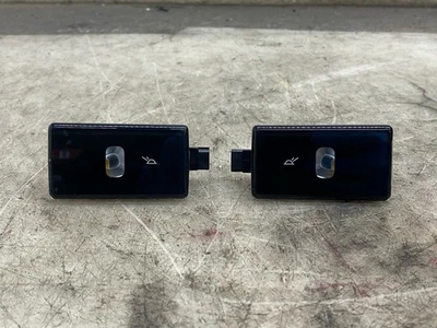 2025 Bmw X3 Left & Right Rear Dome Light Courtesy Lamp Set w/ Panoramic Sunroof - Image 1 of 4