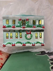 Rare Quilt Town Glass Christmas Ornament MIB Missouri Quilt Co. - Bild 1 von 3