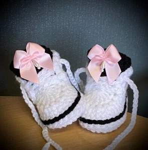 Crochet baby shoes Handmade crochet wool baby booties - Picture 1 of 1