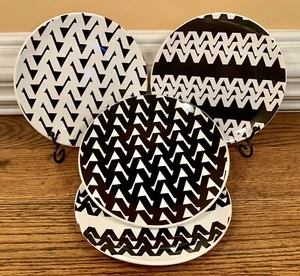 Lot Of 4 Nate Berkus White & Black Designed 6.75” Plates: Appetizers • Dessert - Picture 1 of 9