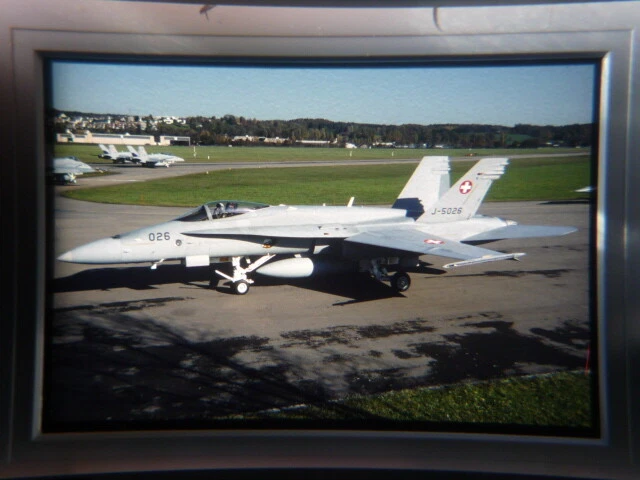 scivolo aereo militare Swiss Air Force F/A-18 J-5026 Dubendorf 2003 (BZW4) - Immagine 1 di 1