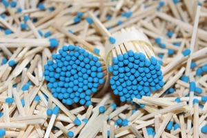 500pcs Sky blue tips wooden matches. Candle Gift Basket & Home Decor 1.85" 4,7cm - Picture 1 of 10