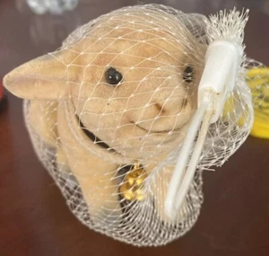 Vintage Wackelkopf Schwein Armaturenbrett Spielzeugauto Puppe oder nickendes Schwein Auto beflockt - Bild 1 von 6