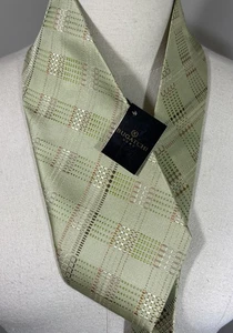 Bugatchi Necktie Pale Green Geometric 100% Silk 57 1/2” L; 4” Width Italy NWT - Picture 1 of 4