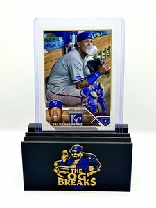 Salvador Perez 2023 Topps Golden Mirror SSP #102 Royals Bubble Gum OG Breaks  - Bild 1 von 2