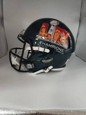 Casco réplica de velocidad Philadelphia Eagles Riddell Super Bowl LIX Champions Foto 1 de 4
