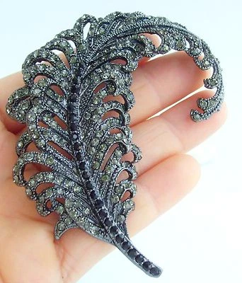 Pingente broche clássico 3,35" preto cinza Austrain cristal pena 05065C6 - Imagem 1 de 4