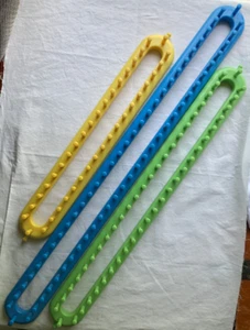 Set of 3 Long Oval Knitting Looms Sturdy Plastic 21.5 inch, 17 inch, 13 inch - Picture 1 of 2