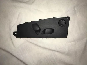 2007 - 2013 BMW E70 X5 GENUINE FRONT RIGHT PASSENGER SIDE SEAT CONTROL - Picture 1 of 2