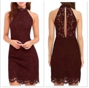 NUEVO CON ETIQUETAS Vestido de Cóctel Zalalus Para Mujer 4 Rojo Encaje Halter Espalda Transparente Bodycon S - Imagen 1 de 14