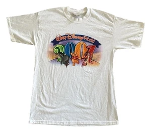 Vintage 2001 Disney World T-shirt Size Medium White Pooh Tigger Eeyore - Picture 1 of 9