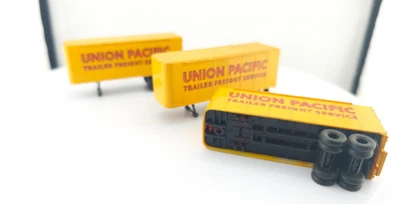 *READ* HO Scale Lot of 3 TYCO Union Pacific Trailers Model Train Layout Scenery - Image 1 of 4