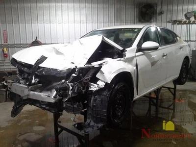 2020 Nissan Altima Windshield Wiper Motor - Image 1 of 4