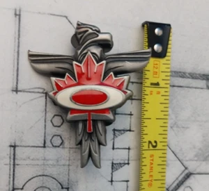 Oakley 2010 Olympics Canada Totem Hat Pin - Picture 1 of 2