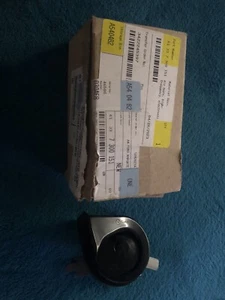 New Genuine BMW Horn - High Pitch 61337300151 Brand New - Picture 1 of 2