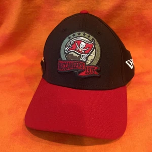 Tampa Bay Buccaneers New Era 1976 Salute To Service 39THIRTY Flex Mütze Small/Medi - Bild 1 von 5