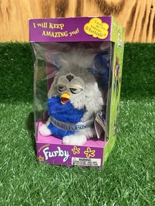 Furby 2000 Y2K Blue Special Limited Edition Millennium nuovo con scatola sigillato in fabbrica 1999 - Foto 1 di 6
