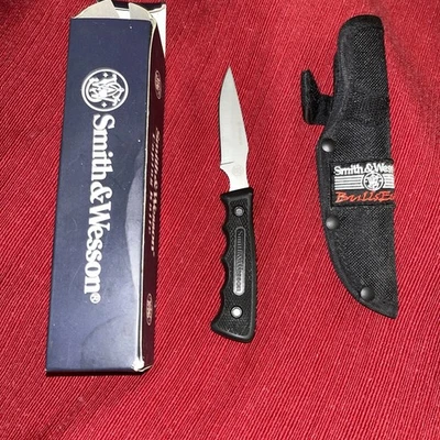 Cuchillo Smith & Wesson Bullseye CK301 Foto 1 de 4