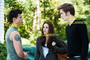 Twilight ROBERT PATTINSON & KRISTEN STEWART & TAYLOR LAUTNER Picture #3993 - Picture 1 of 1