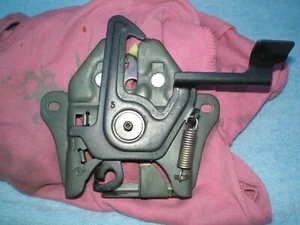 MAZDA B-SERIES UTE & BRAVO, 1985-96, BONNET LOCK MECHANISM ASSY (Factory NOS). - Picture 1 of 2