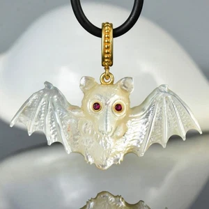 Carved White Mother-of-Pearl Bat Pendant Ruby Gold Vermeil Sterling Silver 5.67g - Picture 1 of 13