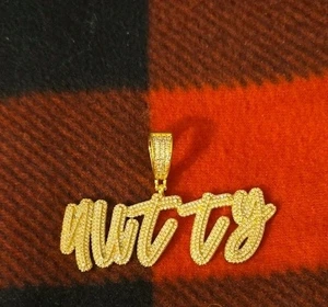 Großer goldfarbener "Nussig" Anhänger Charm Bling Hip-Hop Metall - Bild 1 von 1