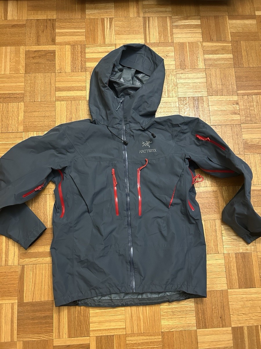 yocchi　ARC'TERYX Alpha SV 美品　サイズS ARC'TERYX ALPHA SV JACKET Forage S サイズ