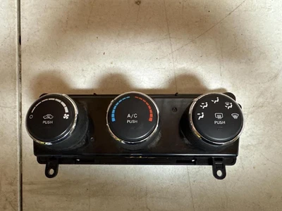 Ram Promaster 1500 2014-2018 aire acondicionado calefacción temperatura control de clima con aire acondicionado descongelación trasera Foto 1 de 3